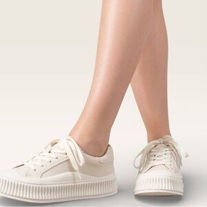 RAID- Hatty Chunky Trainer- Women’s Size: 8- Color: Beige- NEW!!